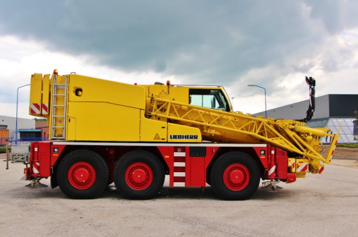 Автокран Liebherr LTC 1055-3.1 - 55т